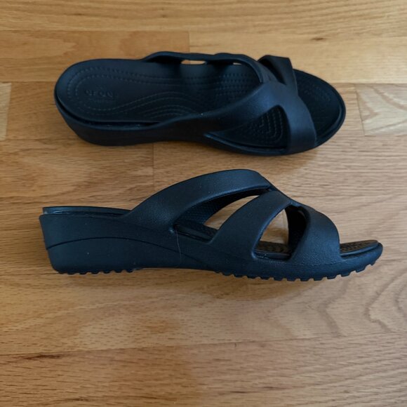Crocs Sanrah Strappy Wedge Sandals Size 5 - Picture 2 of 9